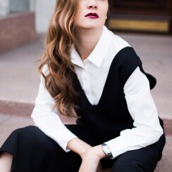 Елена Суркова