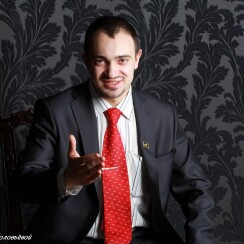 Петр Громов